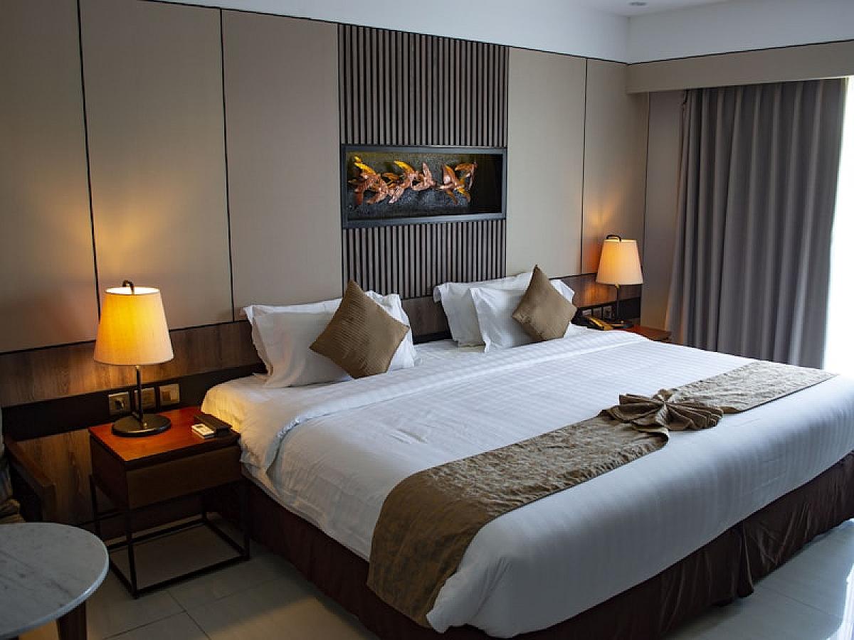 10-bed Mixed Dorm 1